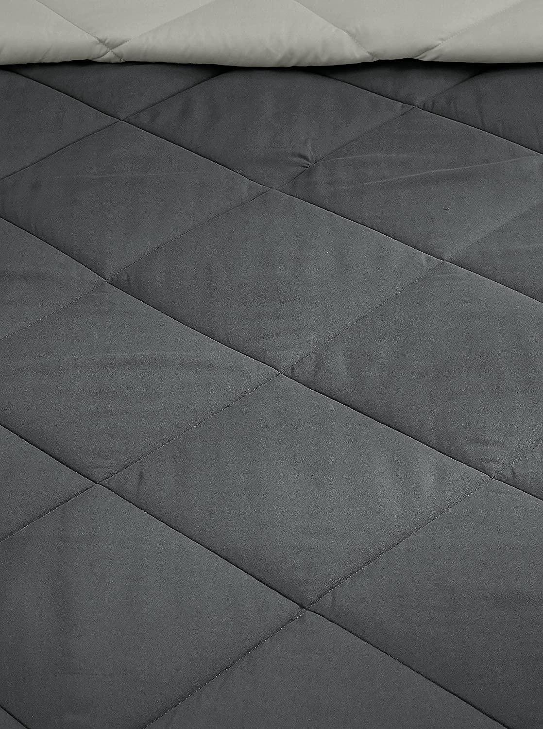 grey dohar pattern closeup
